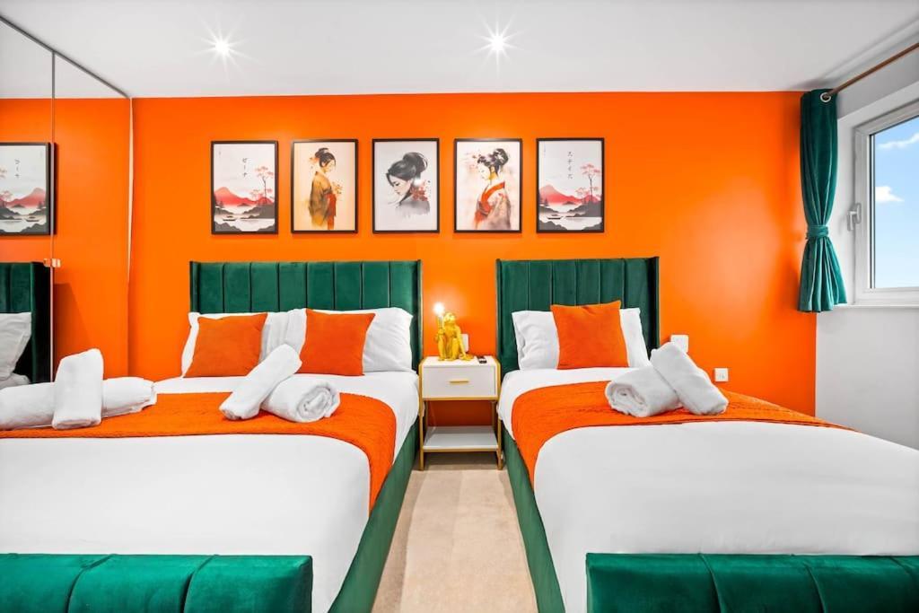 Top Floor City Centre Apartment - Sleeps 7 - 4 Beds - With Balcony And Parking - Smart Tv'S On Each Bedroom Wall - 5 Mins From Bullring, Selfridges, Moor Street Station - By Zena Stays Birmingham Exterior foto