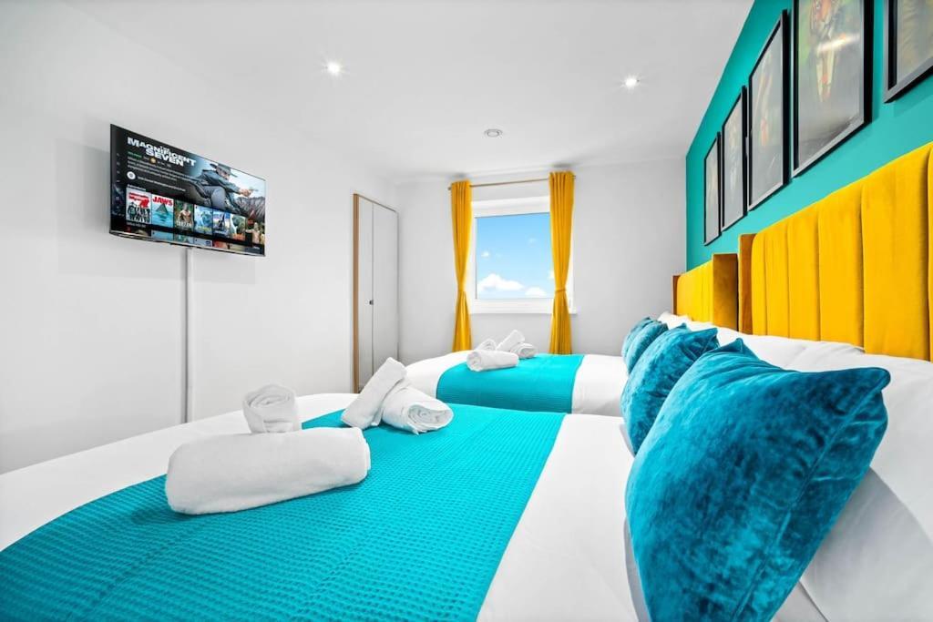 Top Floor City Centre Apartment - Sleeps 7 - 4 Beds - With Balcony And Parking - Smart Tv'S On Each Bedroom Wall - 5 Mins From Bullring, Selfridges, Moor Street Station - By Zena Stays Birmingham Exterior foto